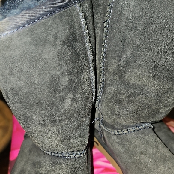 UGG Women's Navy Boots Size 8 - Picture 3 of 5